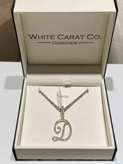 VS DIAMOND D PENDANT IN 10KW WITH CHAIN - White Carat - USA 