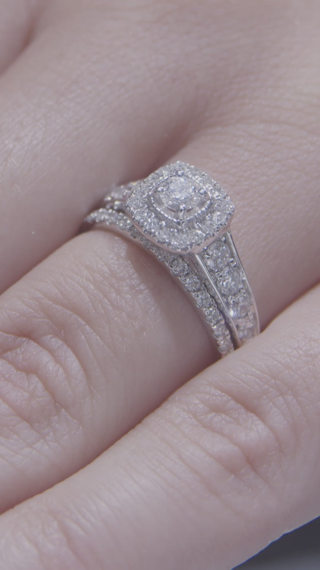 1.00 CT. Diamond Ring Set