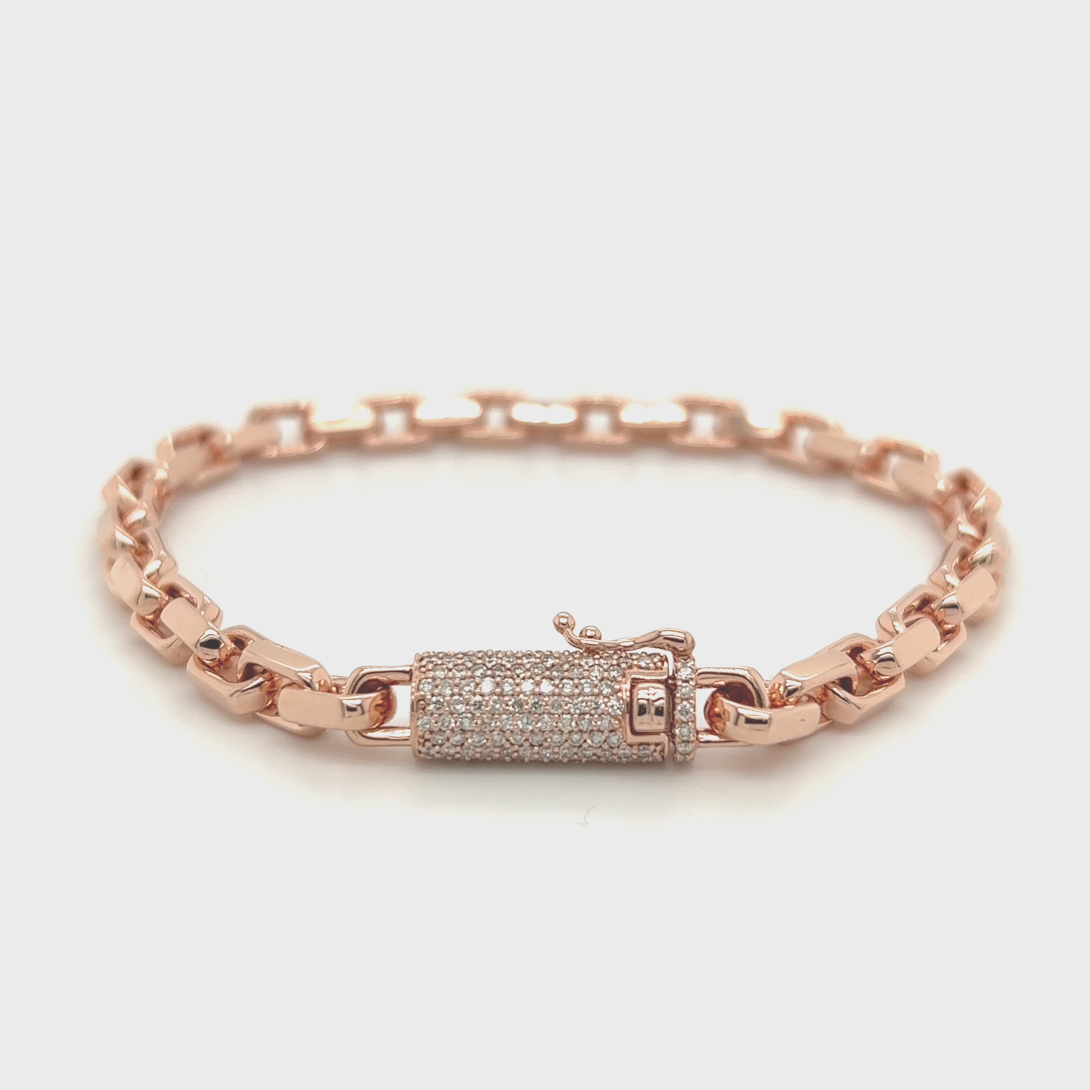 1.52 CT. Gold Link Bracelet w/ Diamond Lock