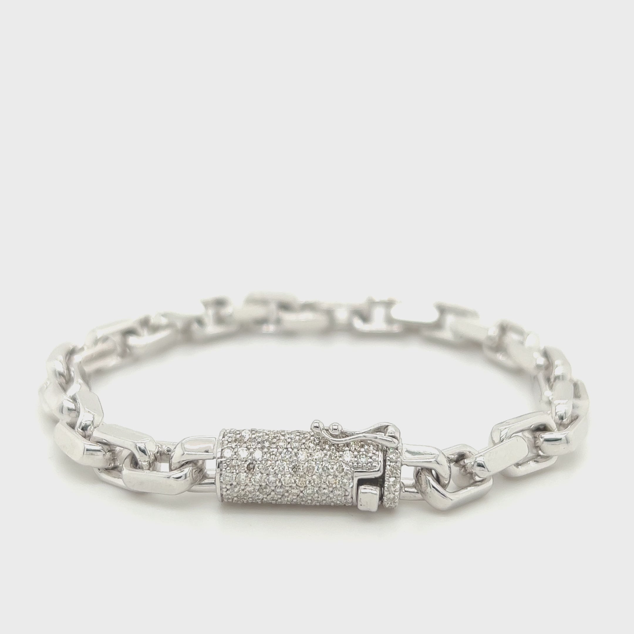 1.52 CT. Gold Link Bracelet w/ Diamond Lock