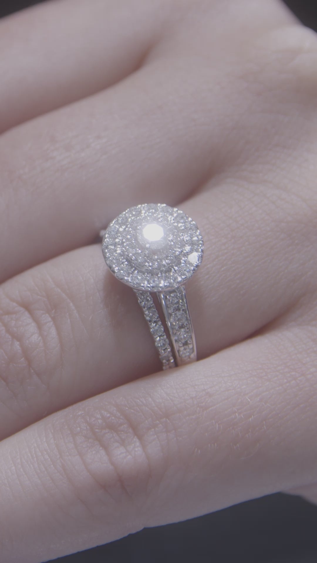 1.00 CT. Ladies Diamond Ring Set