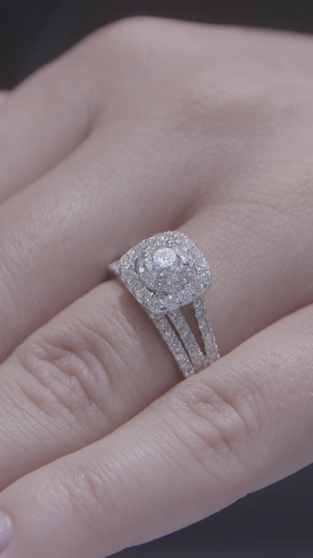 1.00 CT. Diamond Ring Set