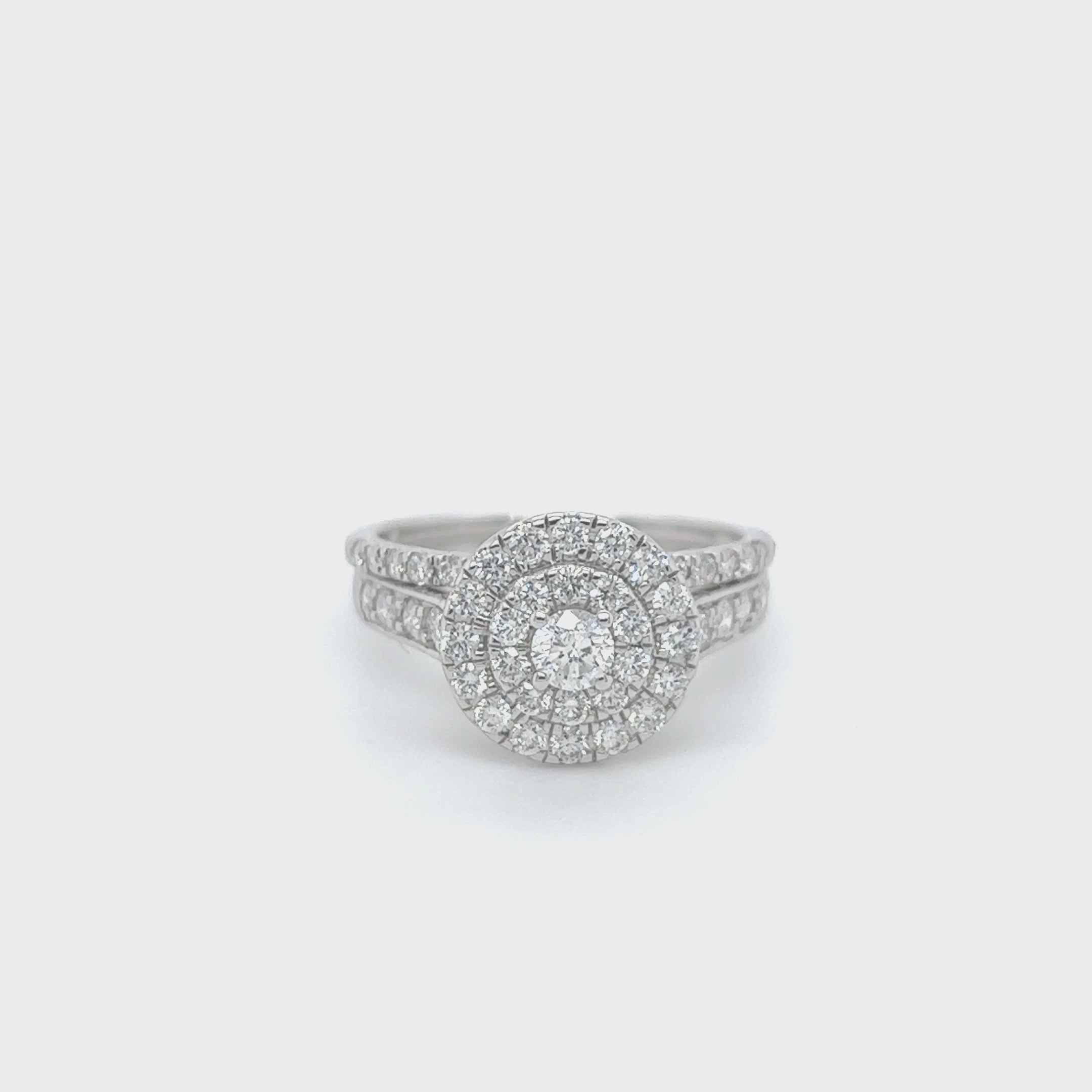 1.00 CT. Ladies Diamond Ring Set