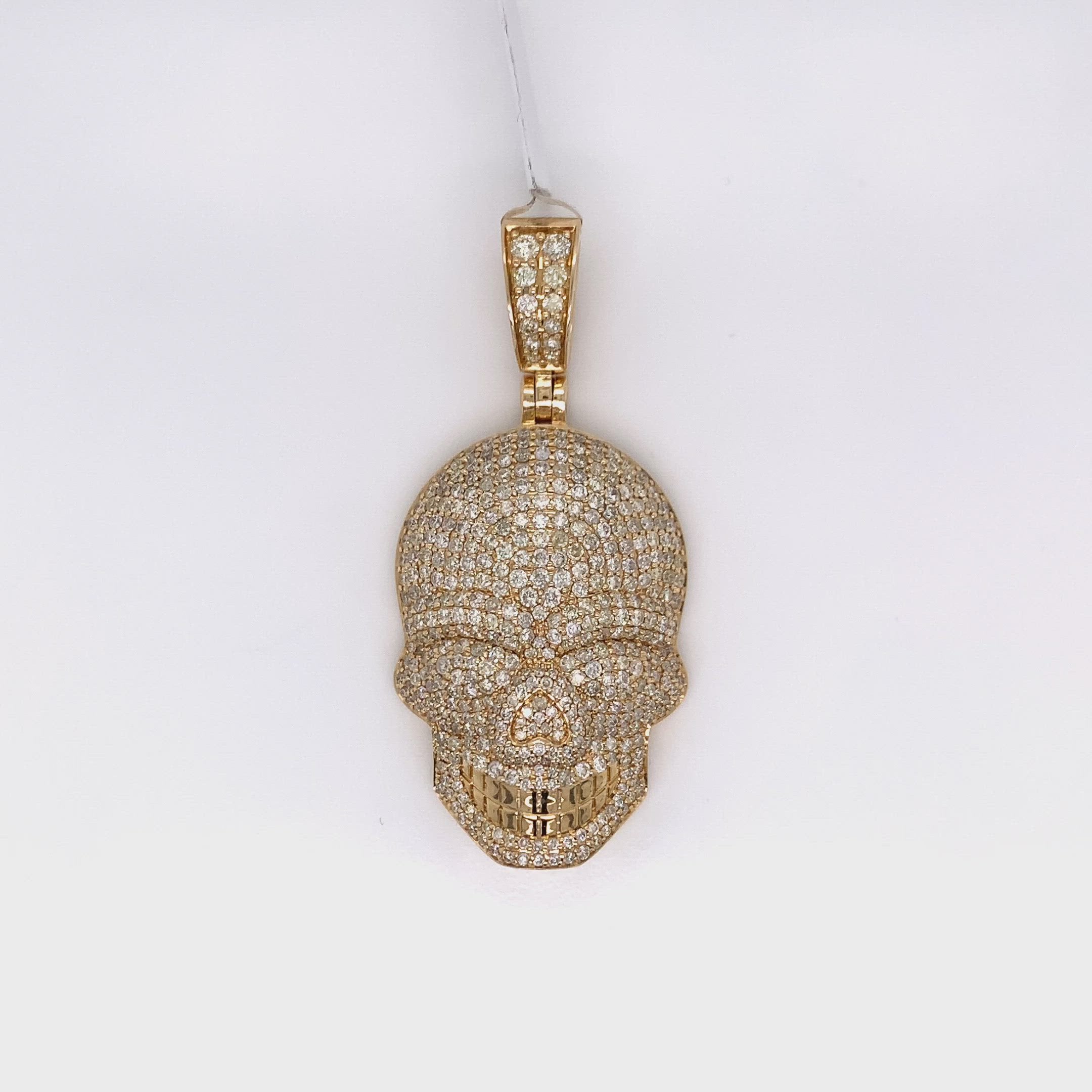 5.70 CT. Skull Diamond Pendant 14K
