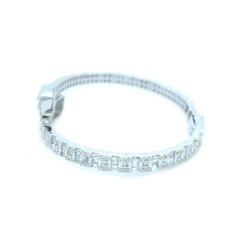 4.20 CT. Baguette Bangle Diamond Bracelet 14K - White Carat - USA & Canada