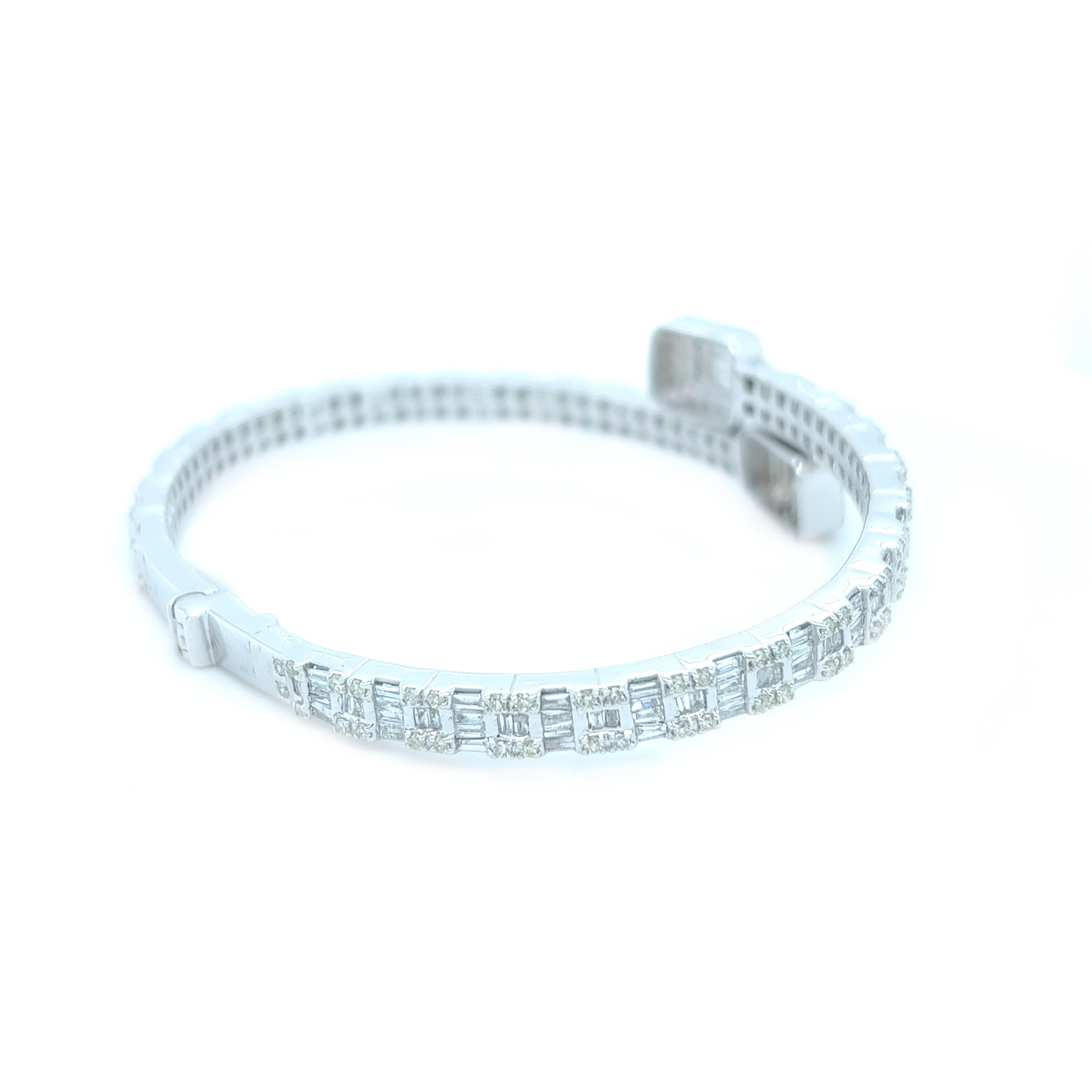 4.20 CT. Baguette Bangle Diamond Bracelet 14K - White Carat - USA & Canada
