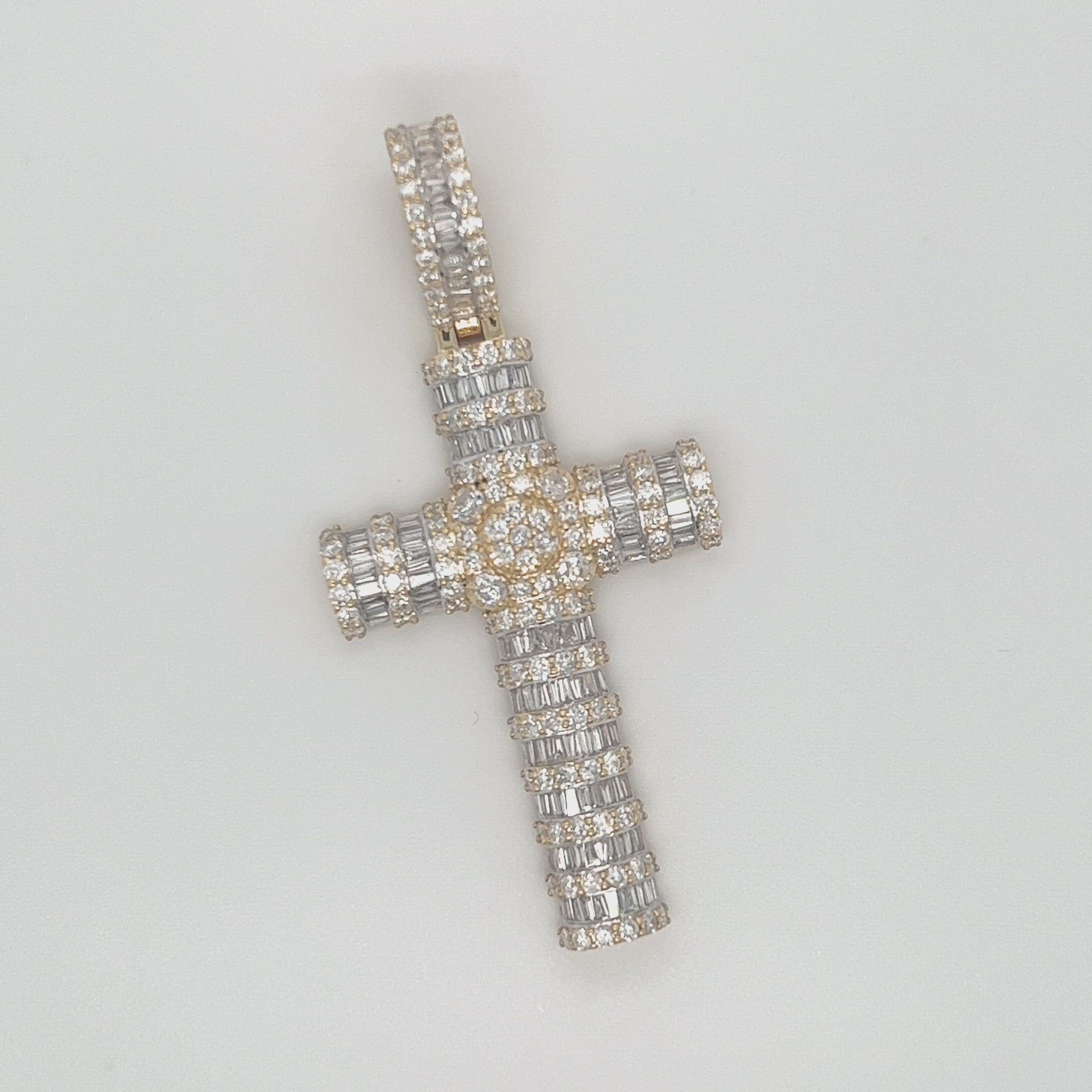 3.50 CT. Diamond Cross in Gold