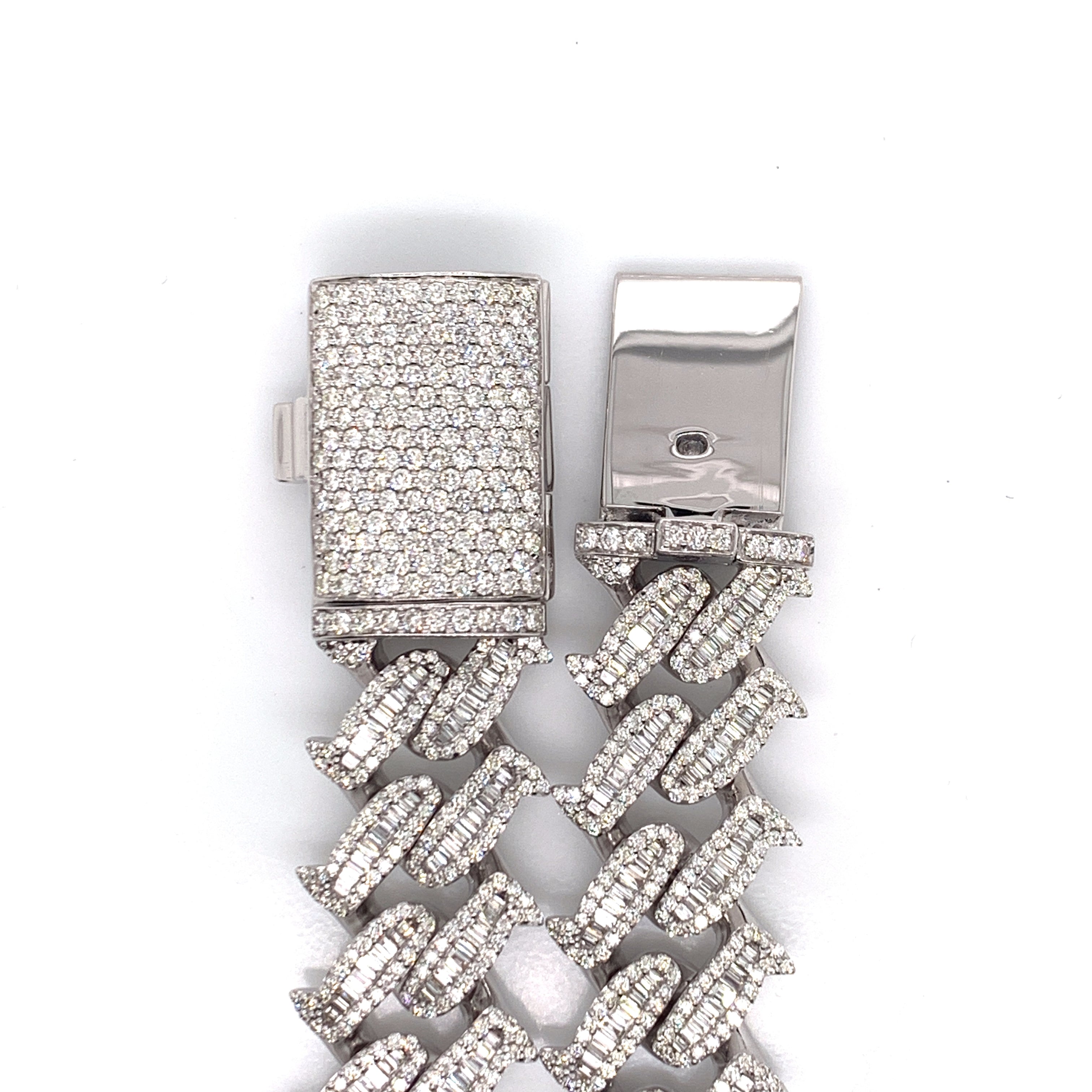 17.00 CT. VVS Diamond Claw Cuban Bracelet in Gold - 17mm - White Carat Diamonds 