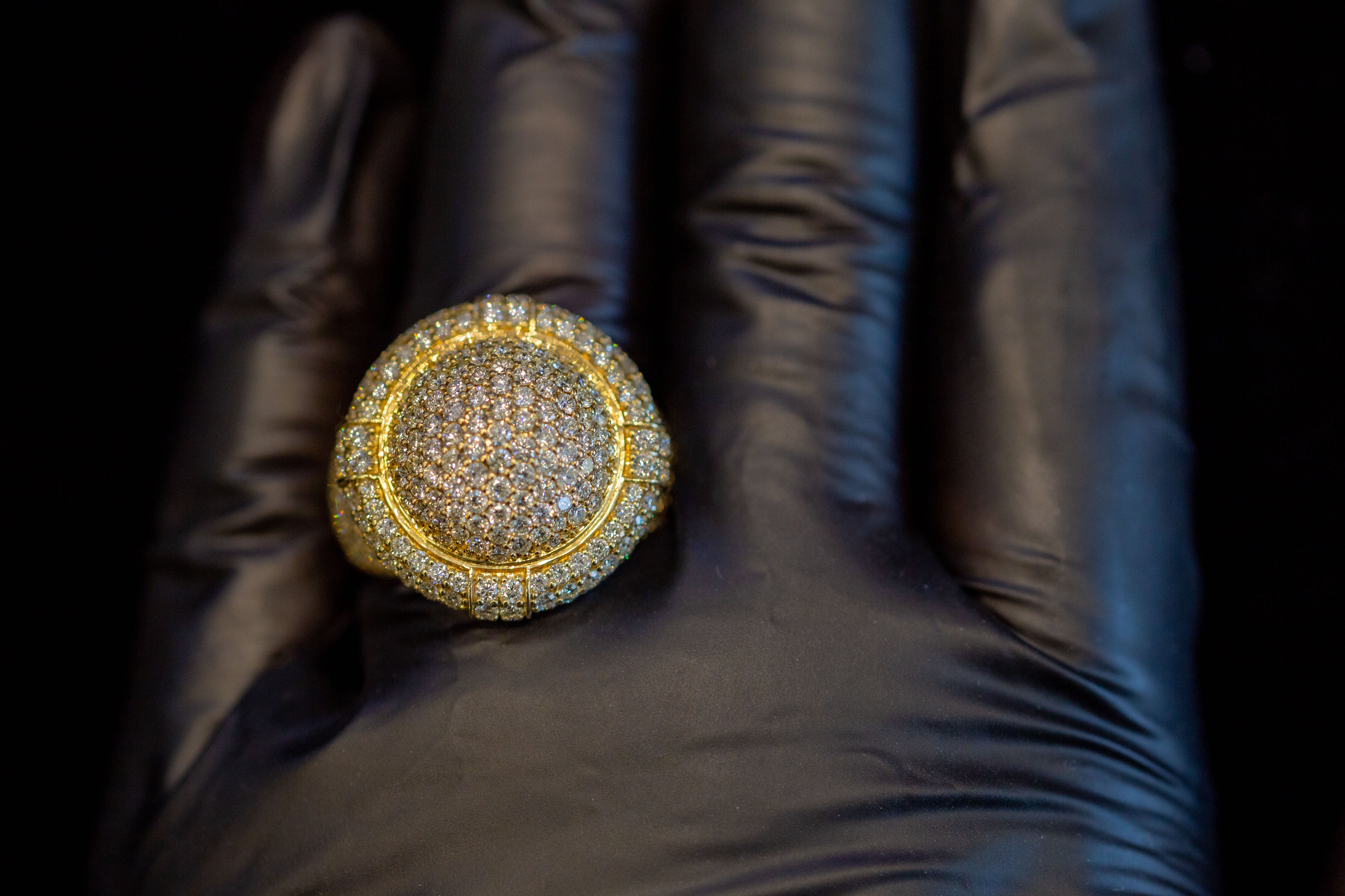 6.80 CT. Diamond Ring 10KT Gold - White Carat - USA & Canada