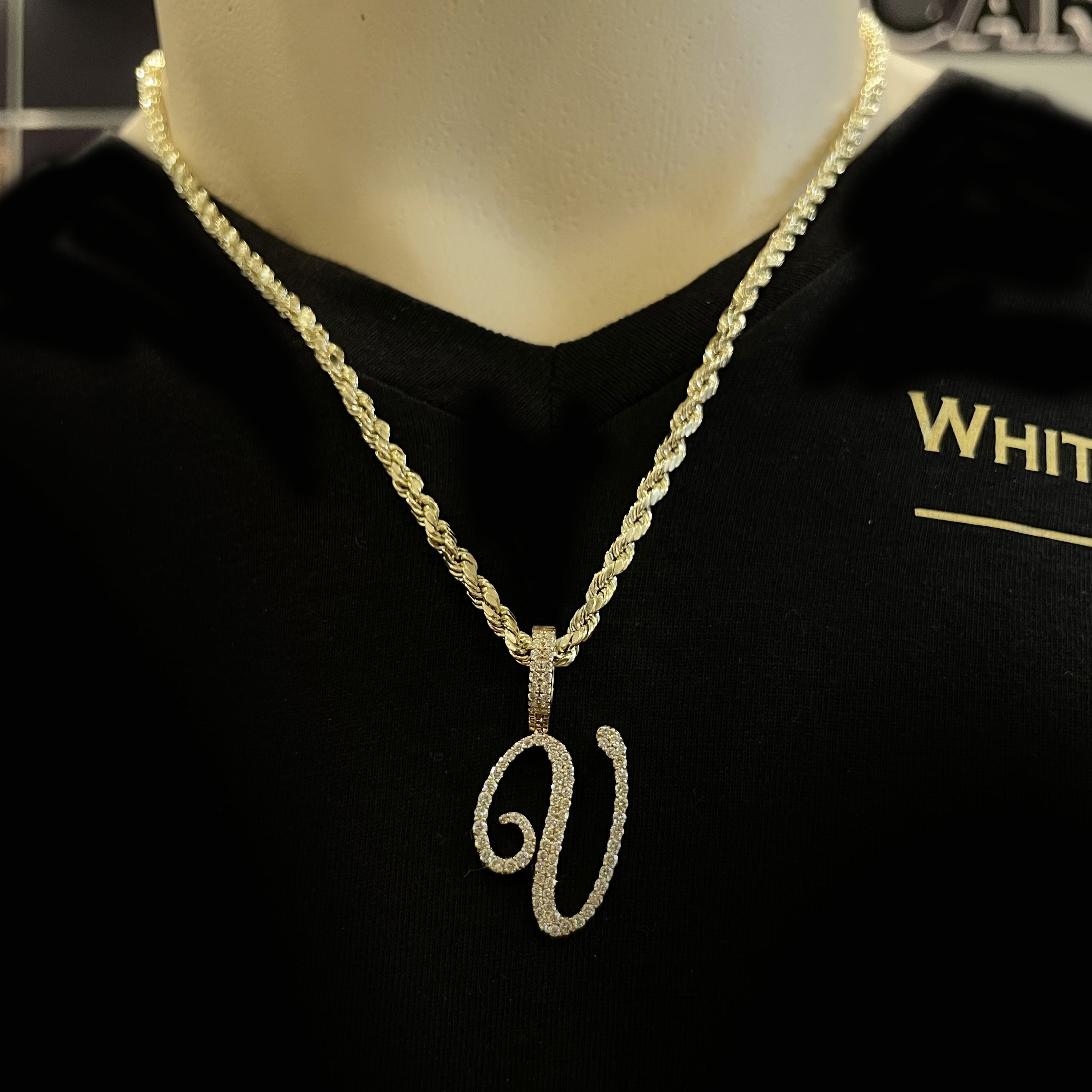 Diamond Letter "V" Pendant 10K - White Carat - USA & Canada