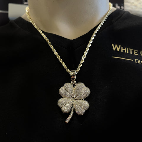 Diamond Clover Pendant 10K - White Carat - USA & Canada