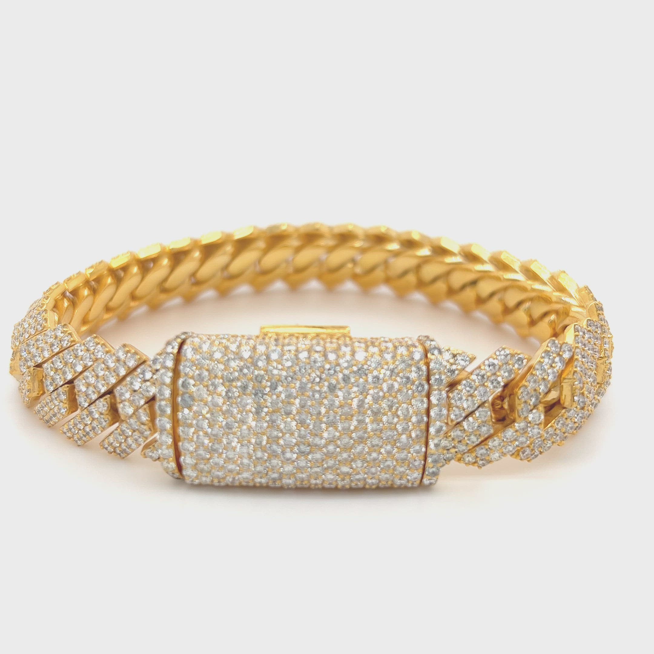 13.00 CT. Diamond  Bracelet in Gold